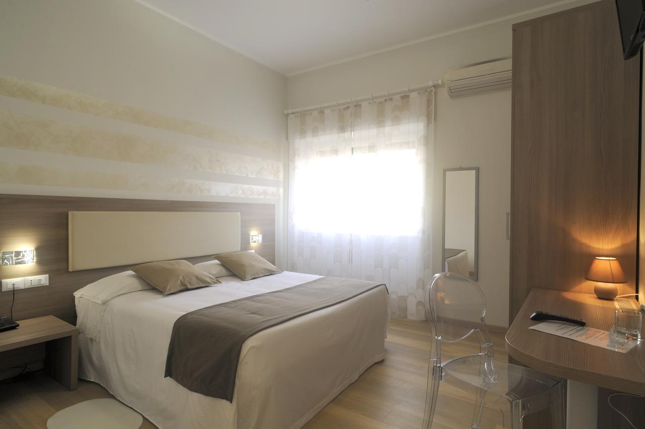 Anita Hotel 2*